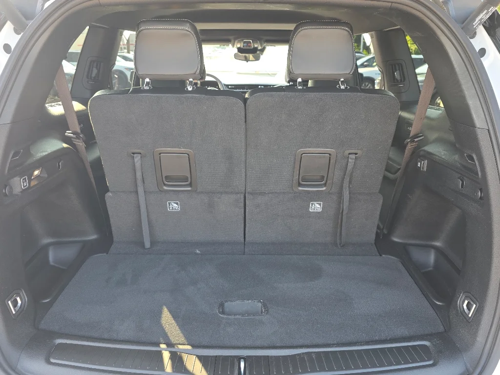 Used 2024 Bright White Clear Coat Jeep Altitude X image 4