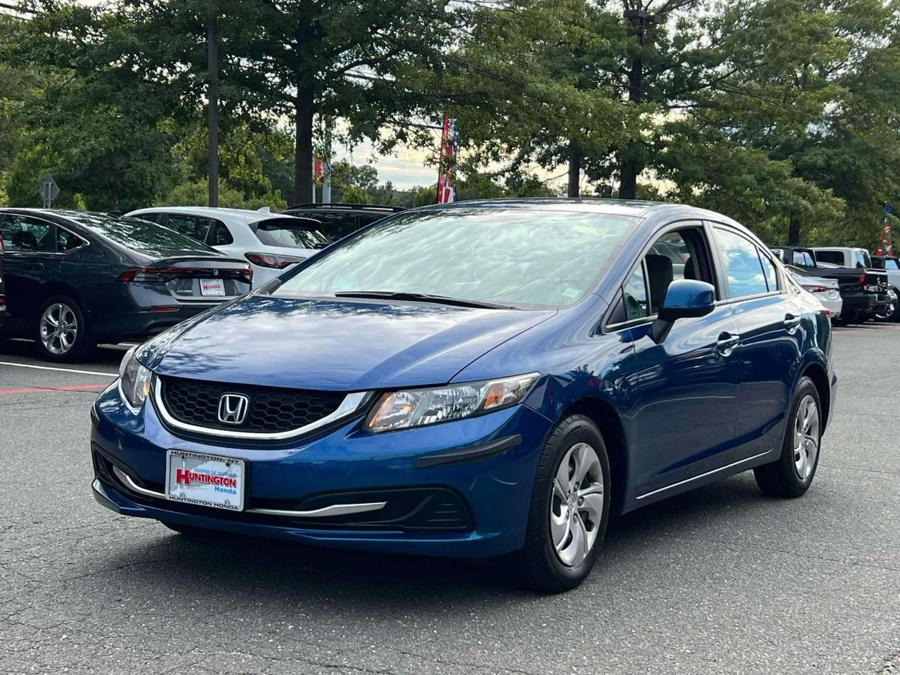 Used 2013 Blue Honda LX image 4