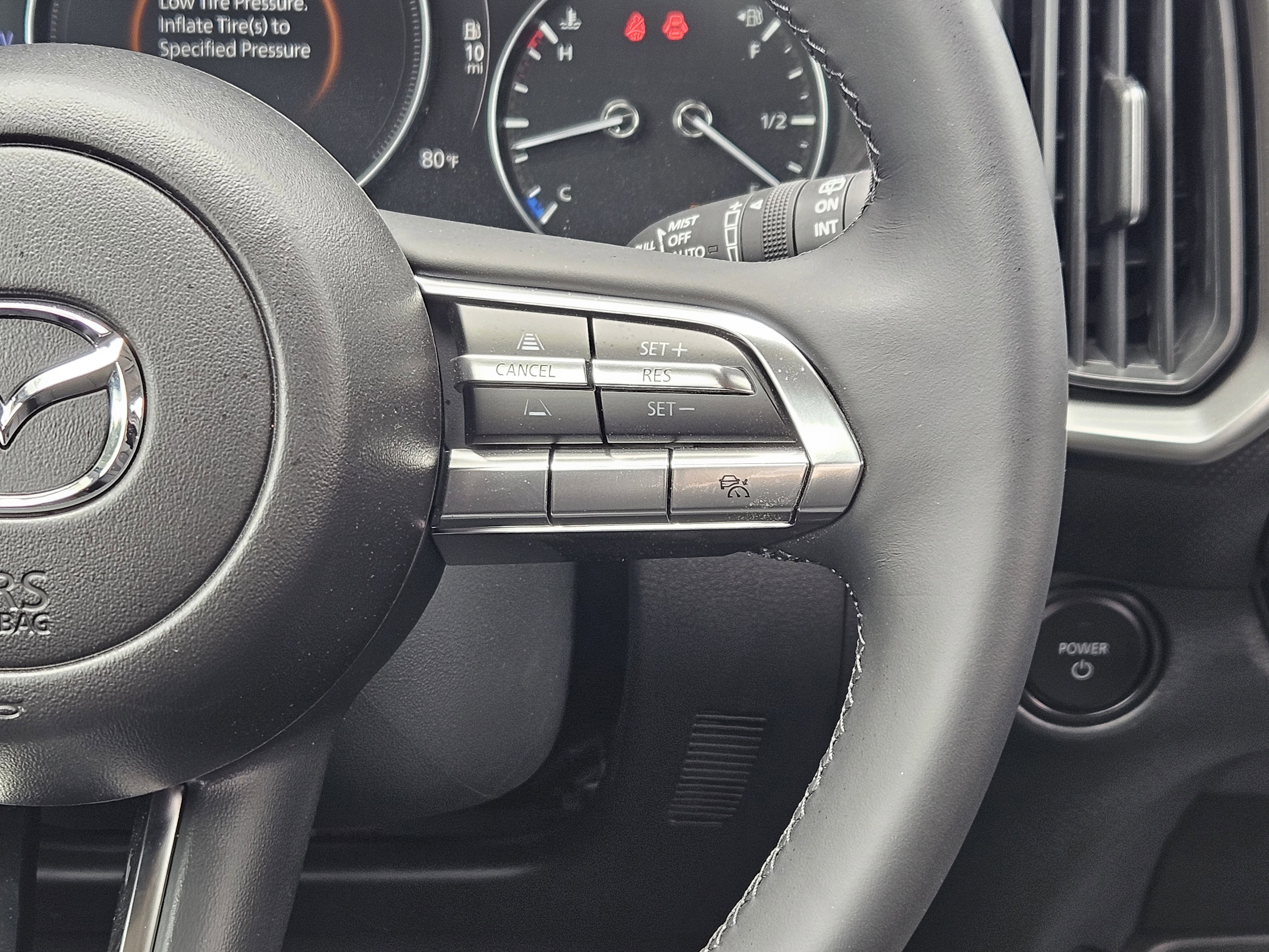 Used 2025  Mazda Preferred image 28