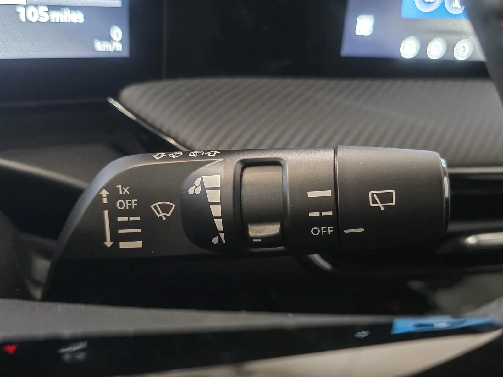 2026 Nissan KICKS SR AWD - Photo 35