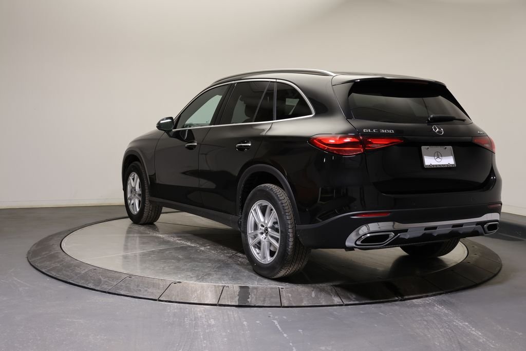 Used 2026 Obsidian Black Metallic Mercedes-Benz GLC 300 image 5