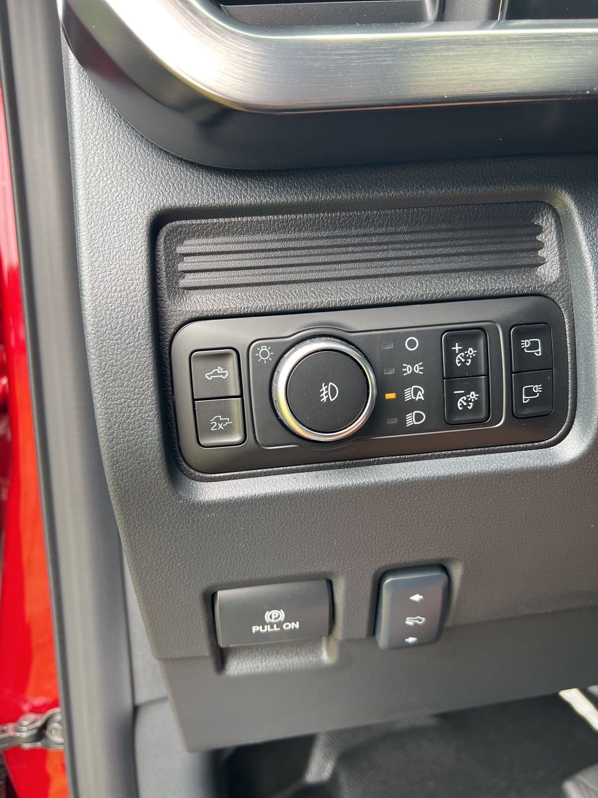 New 2026 Ruby Red Metallic Tinted Clearcoat Ford F-350® Lariat® image 26