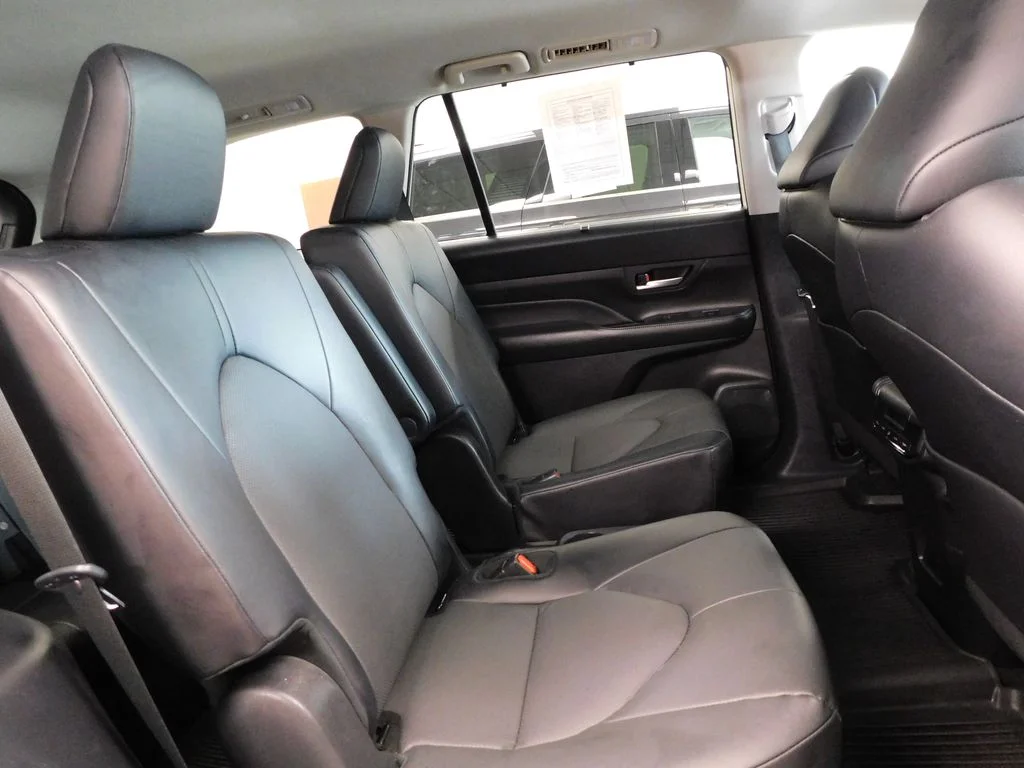 Used 2024 Cream Toyota XLE image 54