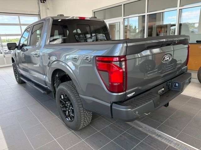 New 2026 Carbonized Gray Metallic Ford XLT image 9