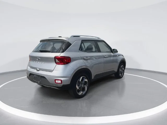 Used 2026 Silver Hyundai SEL image 8