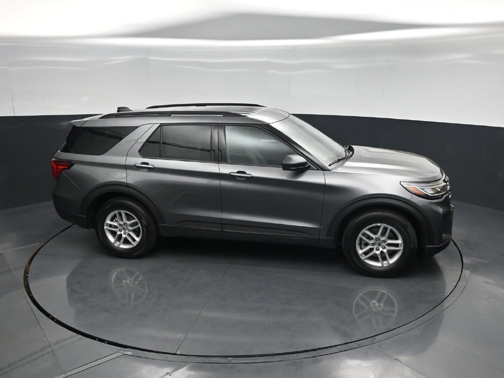 New 2027 Carbonized Gray Metallic Ford Active image 51