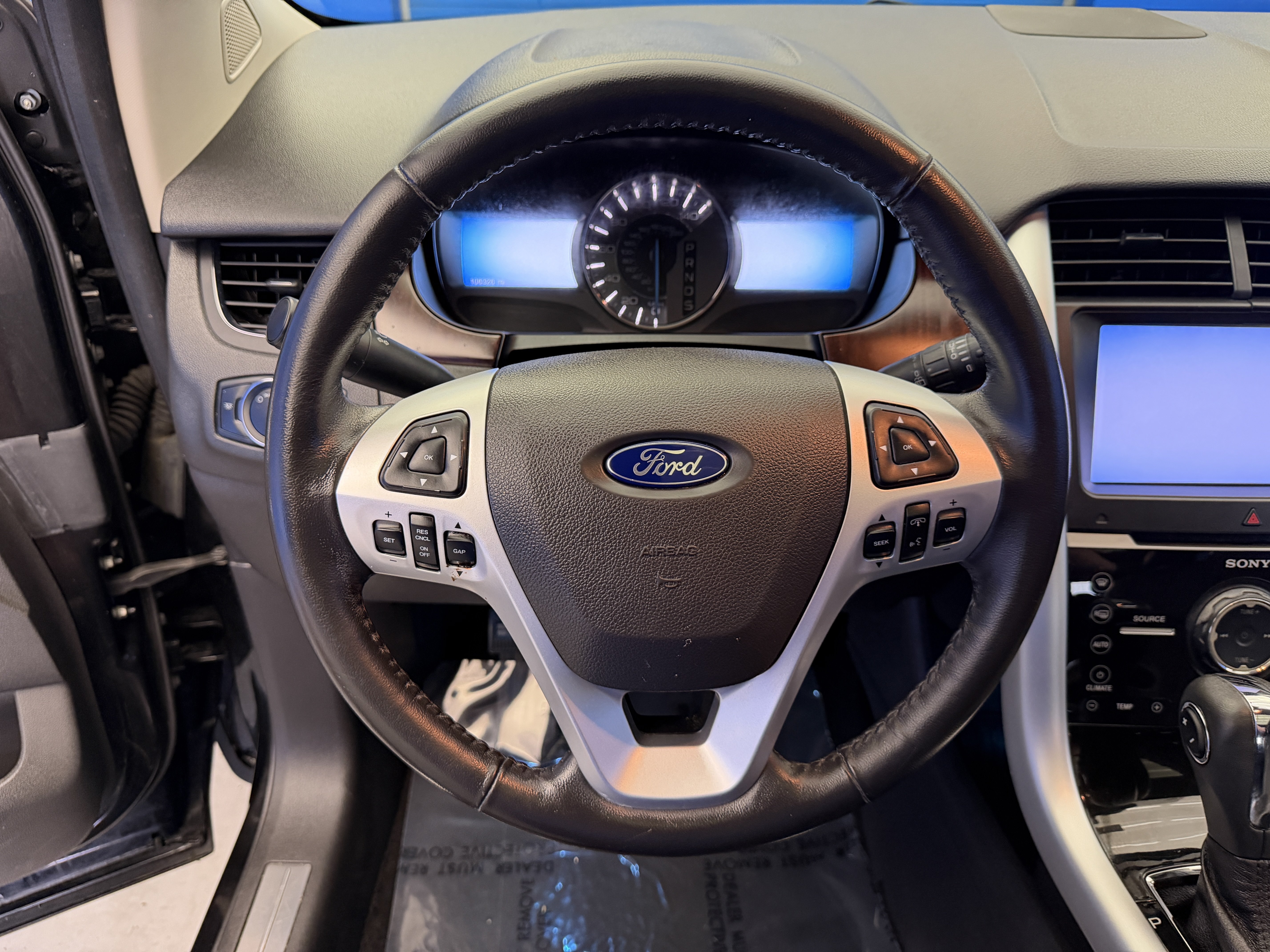 Used 2013 Tuxedo Black Metallic Ford Limited image 15