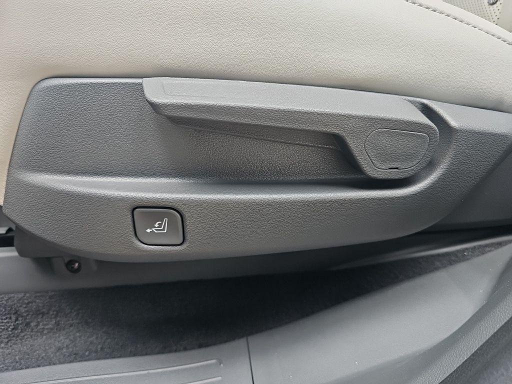 New 2026 Green Hyundai SEL image 29