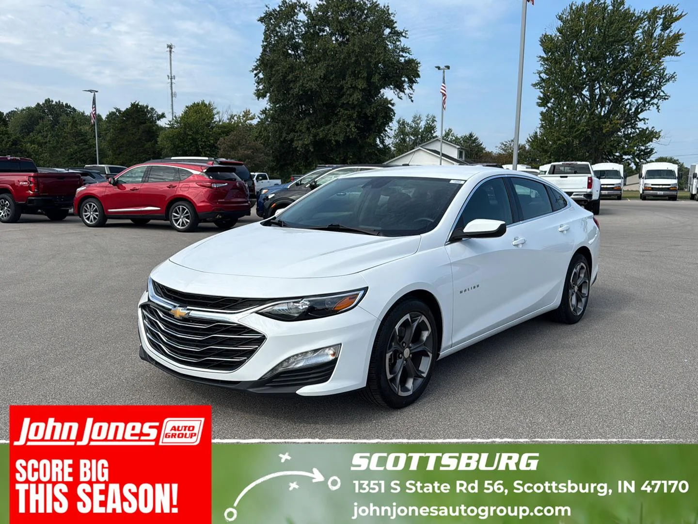 Used 2024 Summit White Chevrolet LT image 1