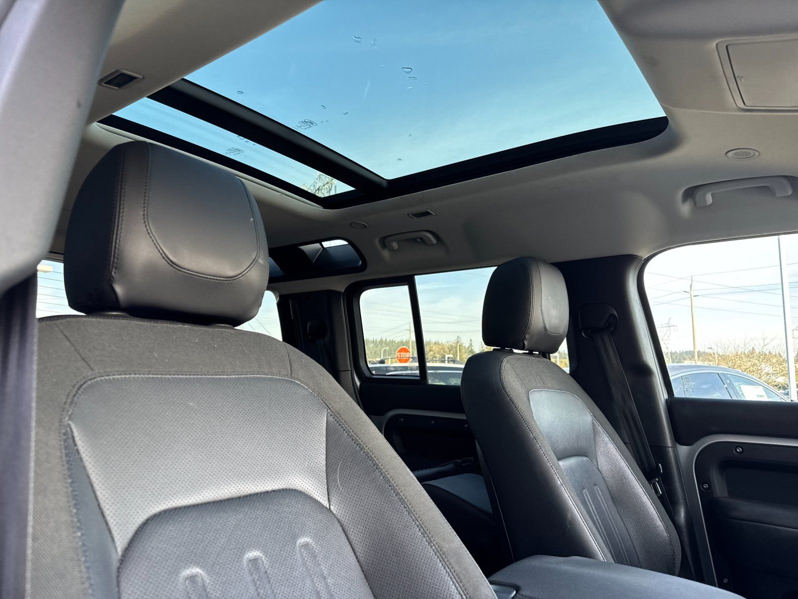 Used 2020 Silver Land Rover First Edition image 16
