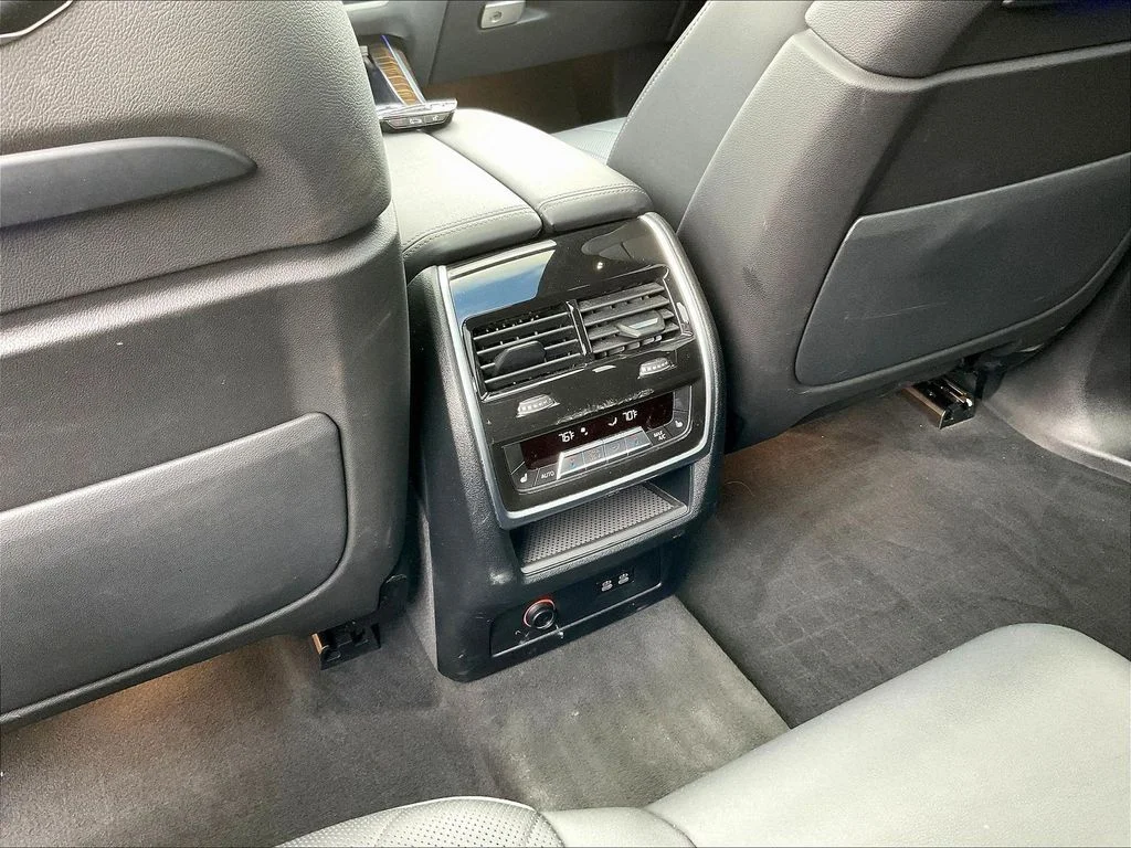 Used 2023 Skyscraper Gray Metallic BMW xDrive40i image 10