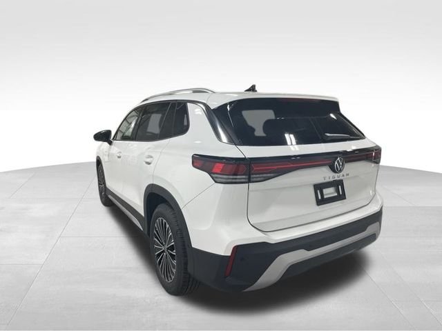 2026 Volkswagen Tiguan S photo 2