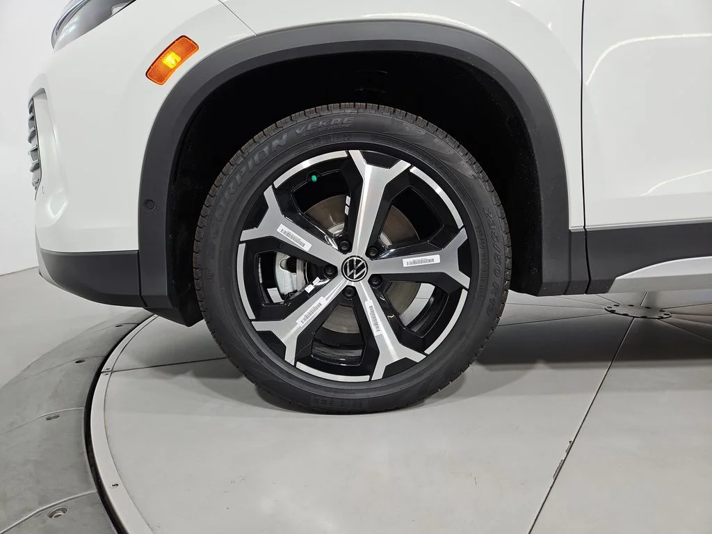 New 2026 White Volkswagen 2.0T SE image 26