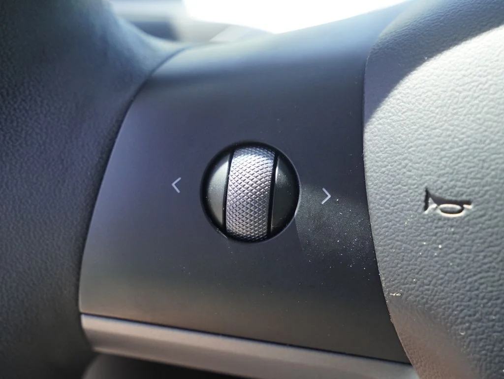 Used 2022 White Tesla Long Range image 10