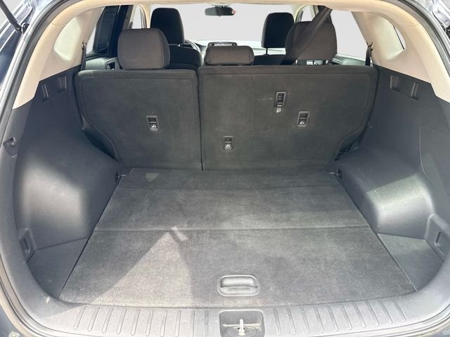 Used 2019 Blue Hyundai SE image 15