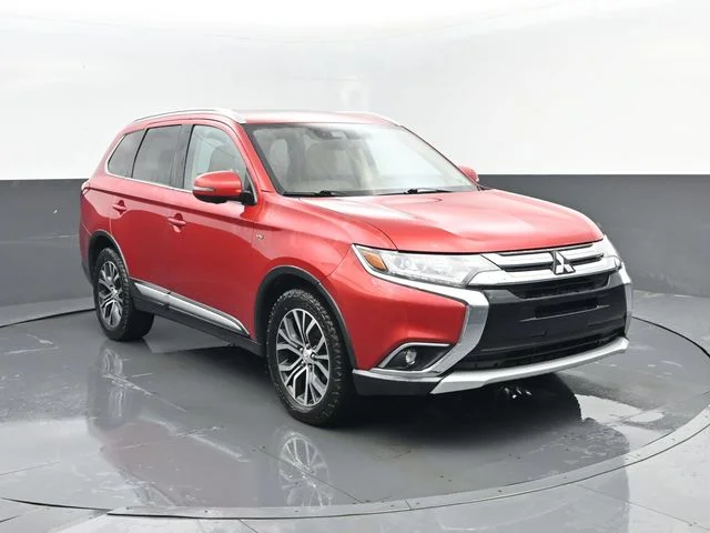 Used 2018 Red Mitsubishi GT image 3