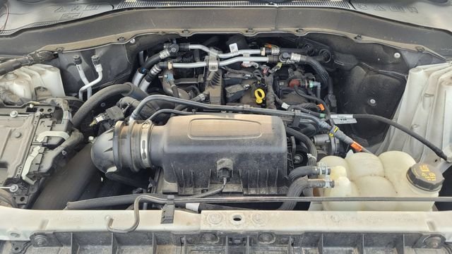 Used 2022 White Metallic Ford XLT image 26
