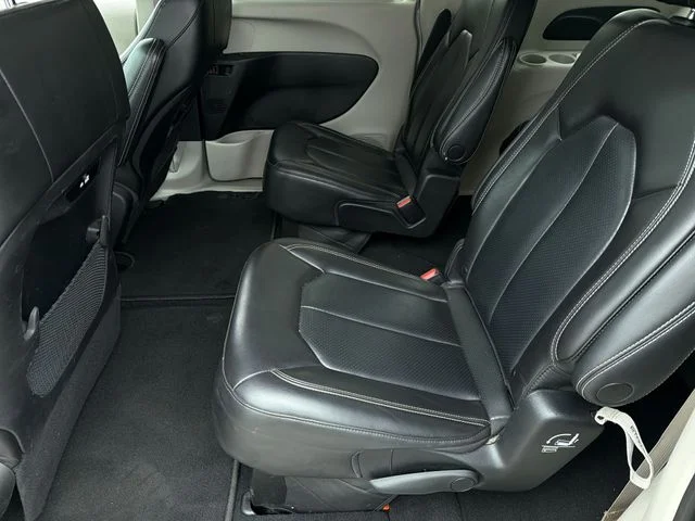 Used 2023 White Chrysler Touring L image 18
