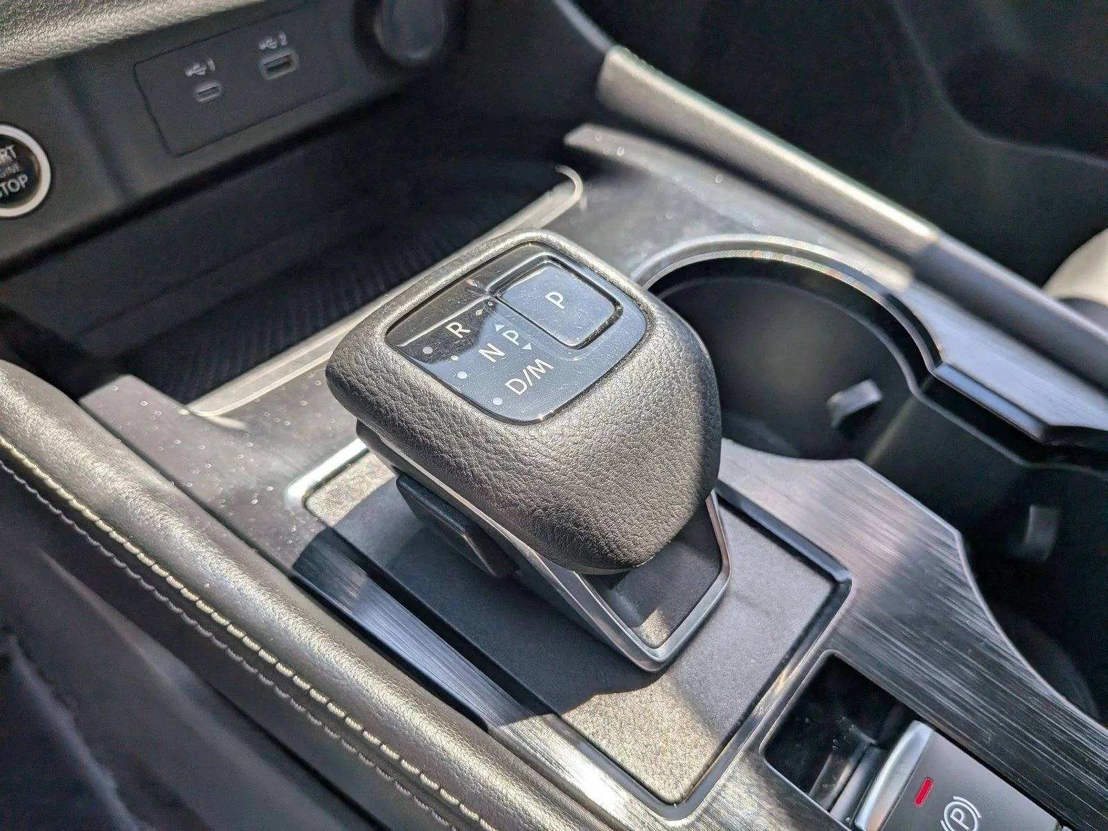 Used 2022 Super Black Nissan SL image 15