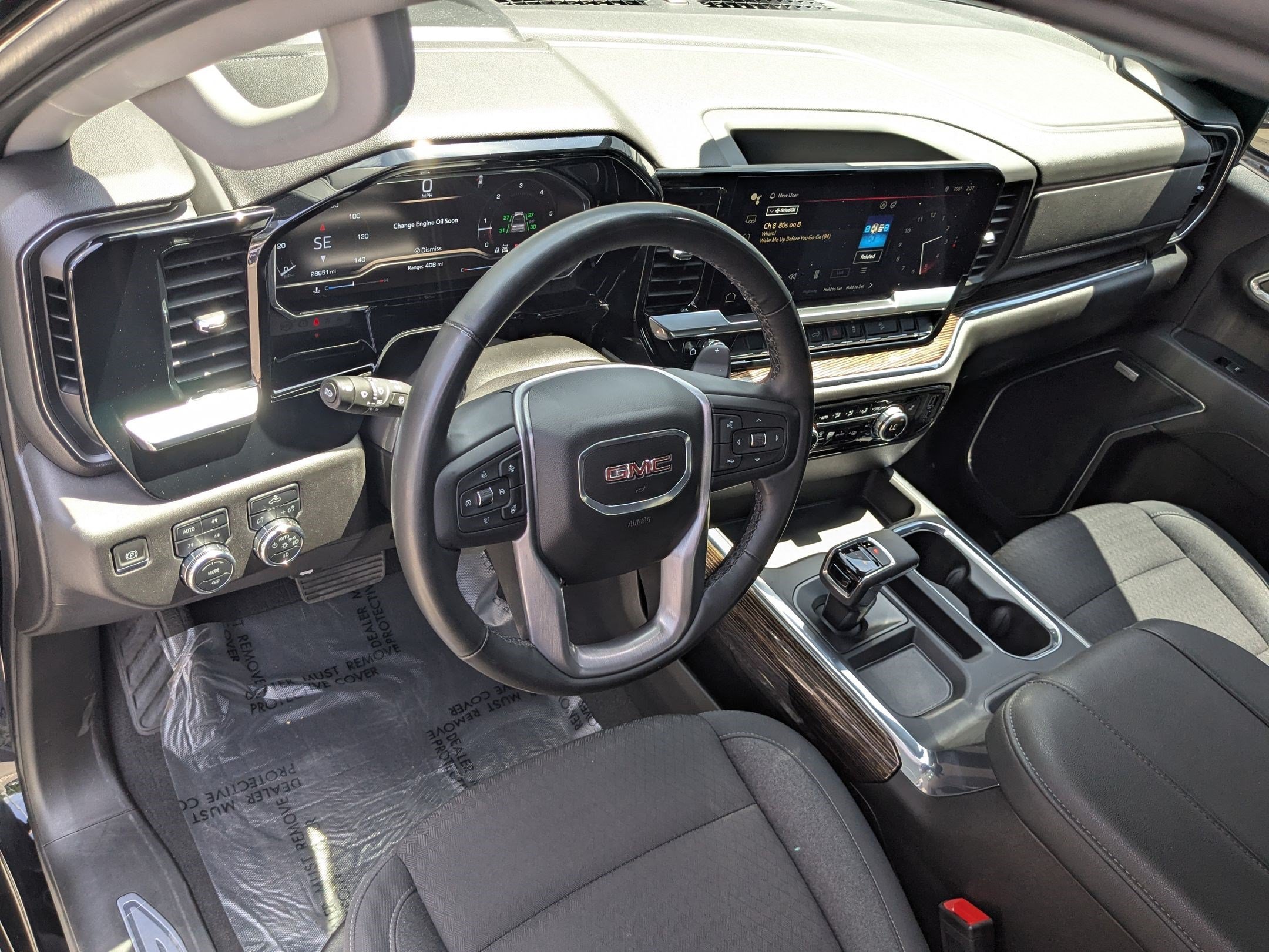 Used 2024 Onyx Black Metallic GMC Elevation image 14