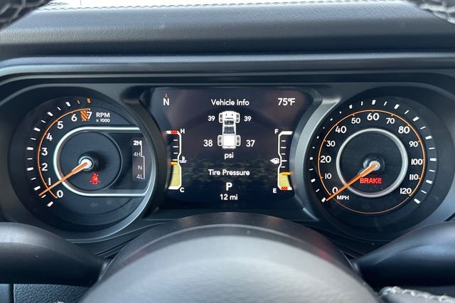 New 2026 Hydro Blue Pearlcoat Jeep Sahara image 22