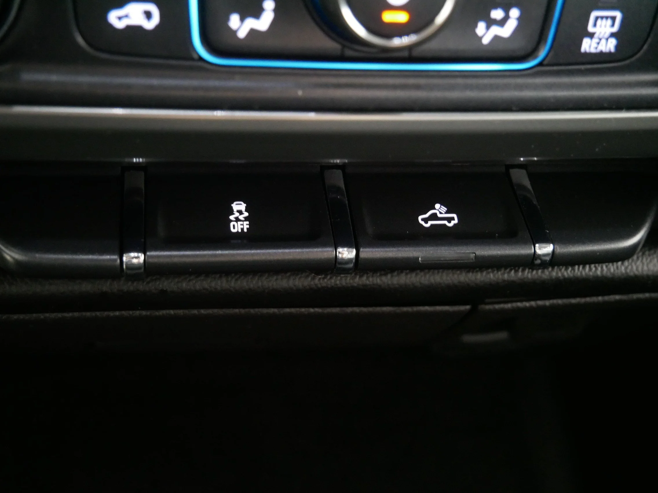 Used 2018 Blue Chevrolet LT image 30