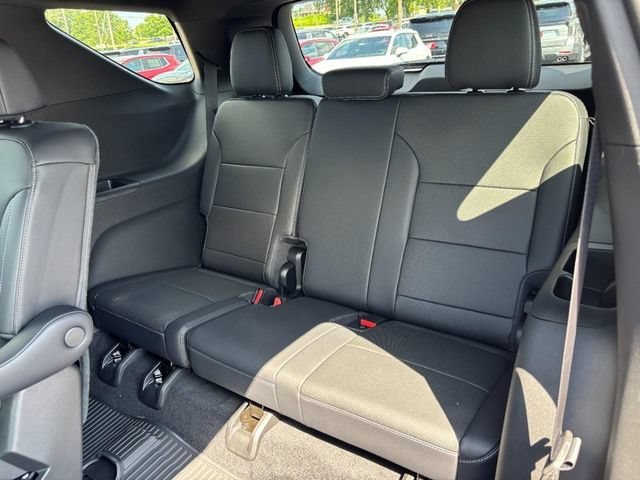 New 2026 Mosaic Black Metallic Chevrolet LT image 5