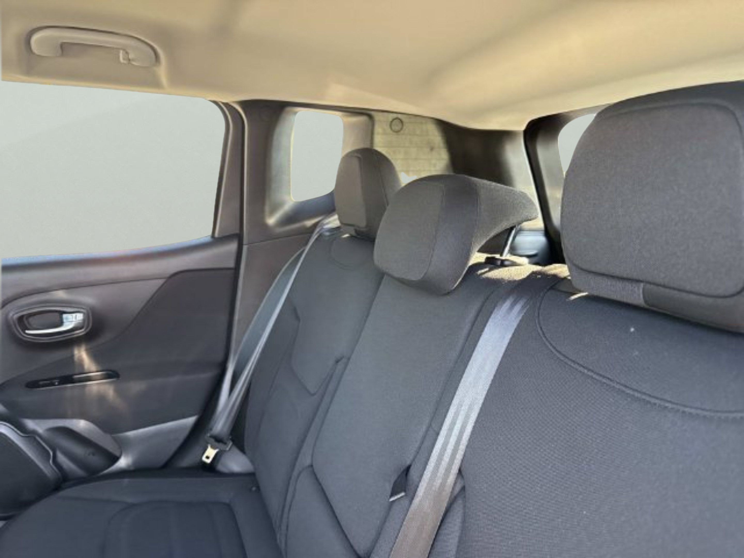 2020 Jeep Renegade Latitude - Photo 11
