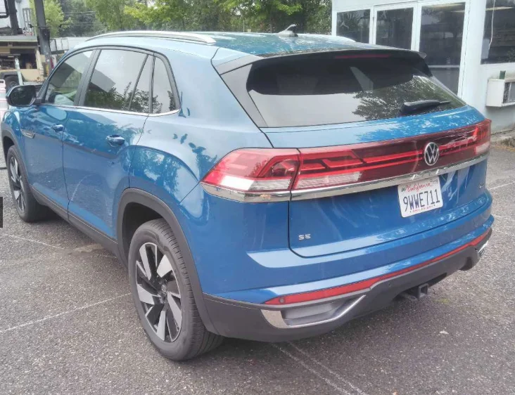 Used 2026  Volkswagen SE w/Technology image 3