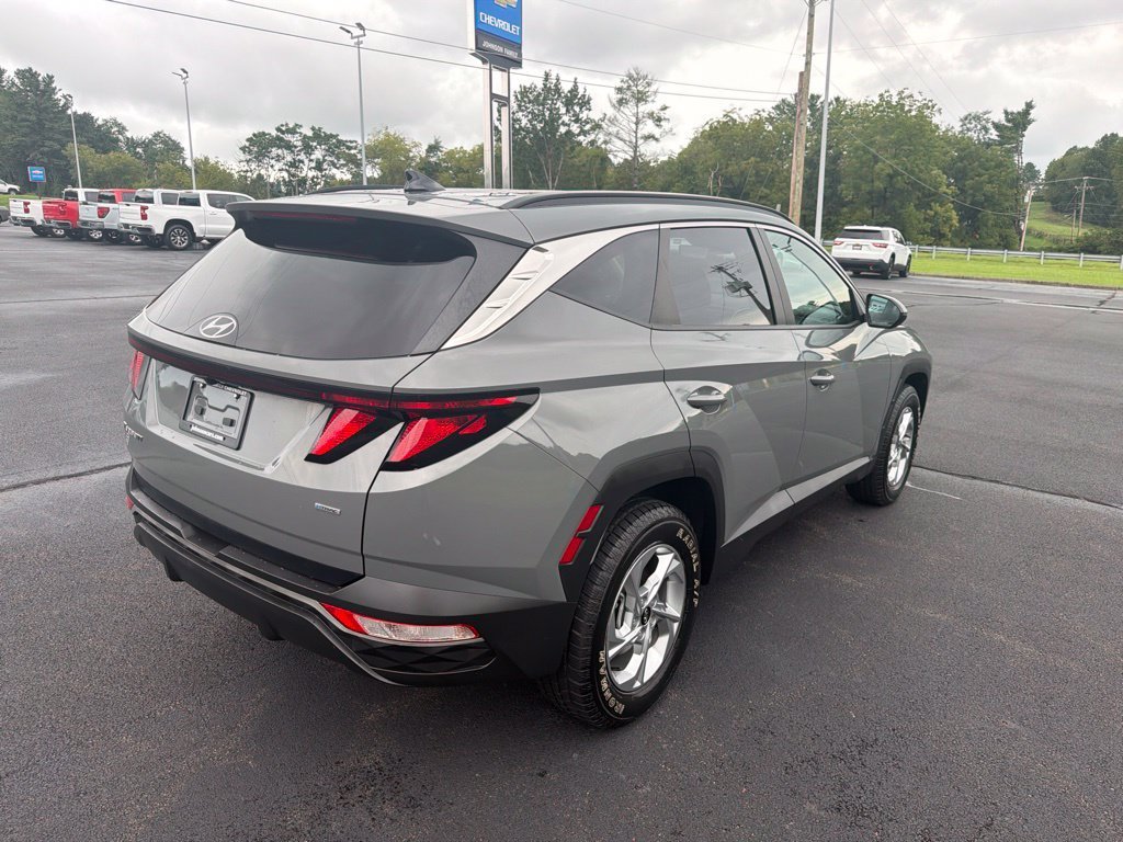 Used 2024 Gray Hyundai SEL image 10