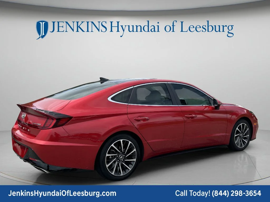 Used 2020 Red Hyundai Limited image 5