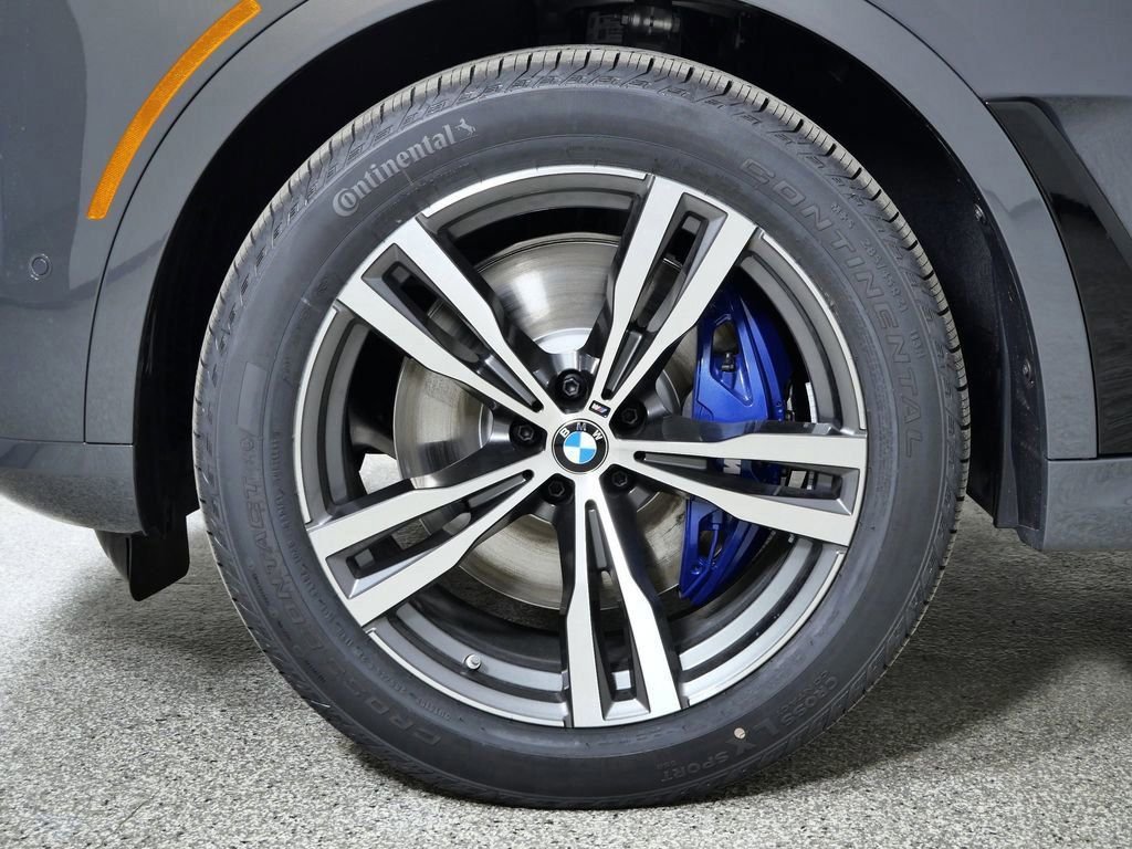 Used 2026 Dravit Grey Metallic BMW xDrive40i image 18