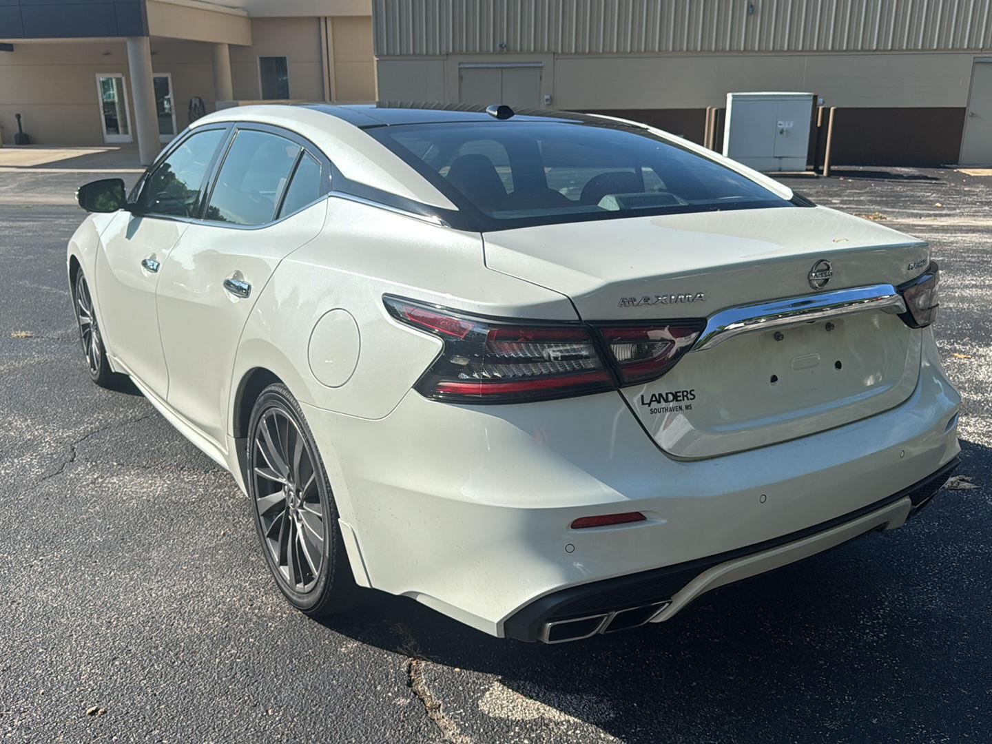 Used 2019 Pearl White Tricoat Nissan Platinum image 5