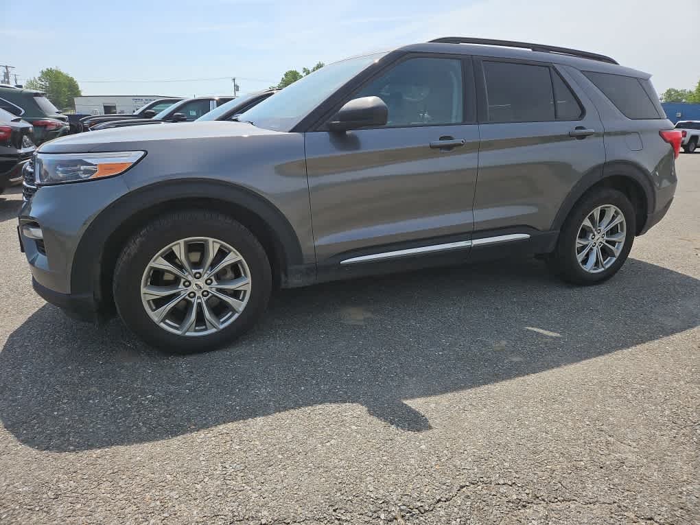 Used 2023 Carbonized Gray Metallic Ford XLT image 2