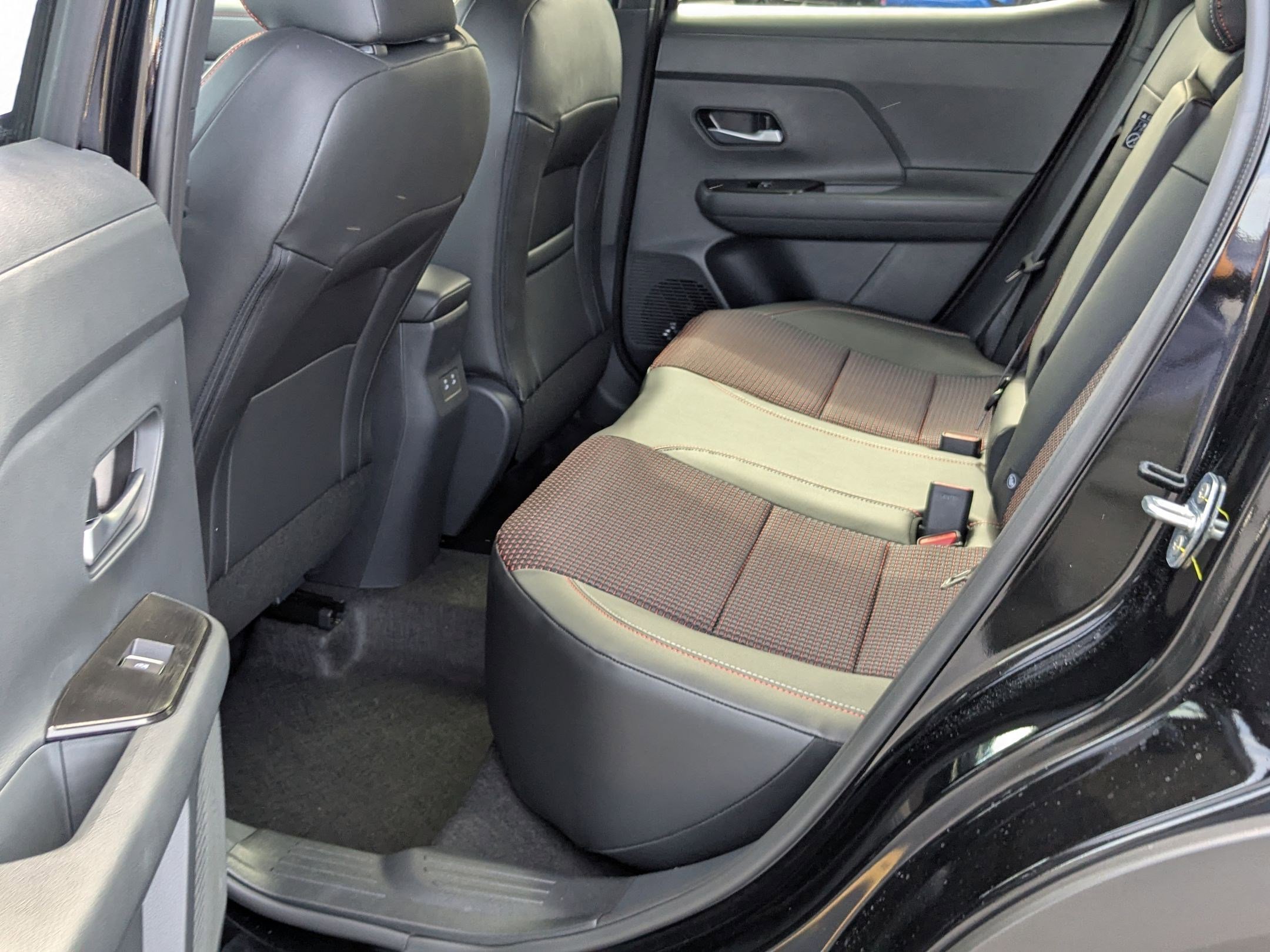 2026 Nissan KICKS SR AWD - Photo 18