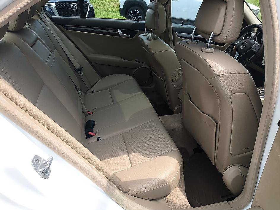 Used 2014 Diamond White Metallic Mercedes-Benz C 250 image 33
