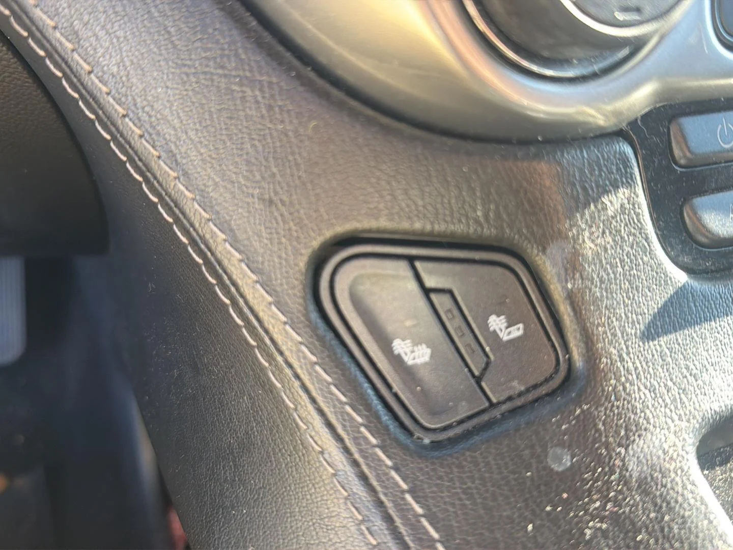 Used 2018  CHEVROLET TRUCK 4WD 4DR 1500 LT image 13