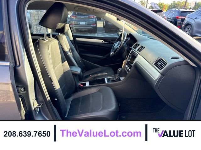 Used 2012 Gray Volkswagen 2.5 SE image 13