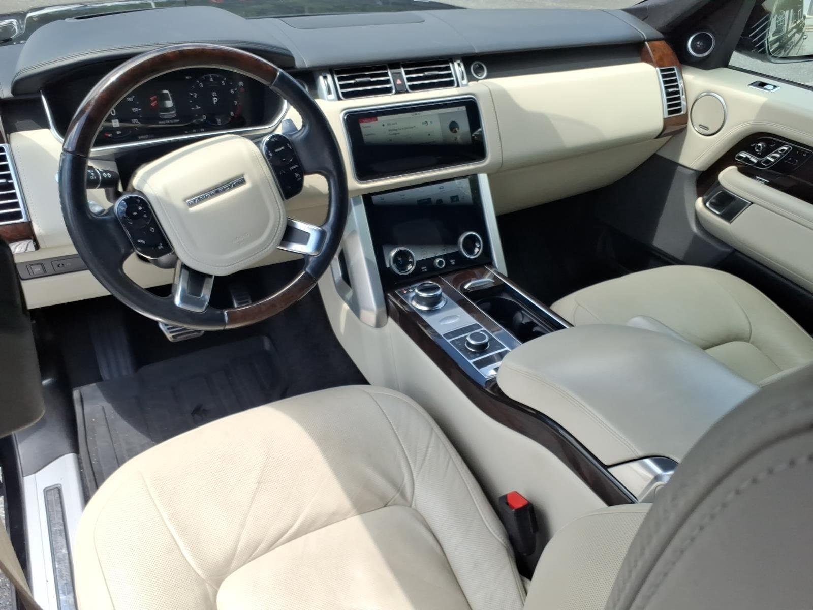 Used 2020 Santorini Black Metallic Land Rover Autobiography image 22