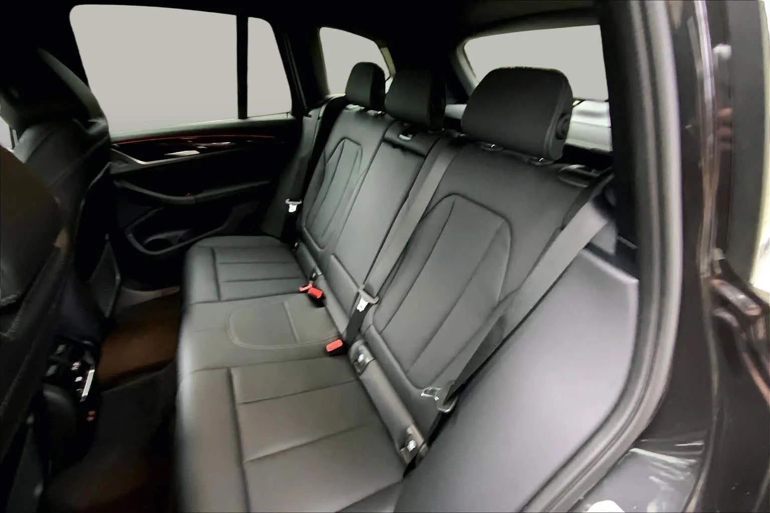 Used 2022 Dark Graphite Metallic BMW xDrive30i image 19