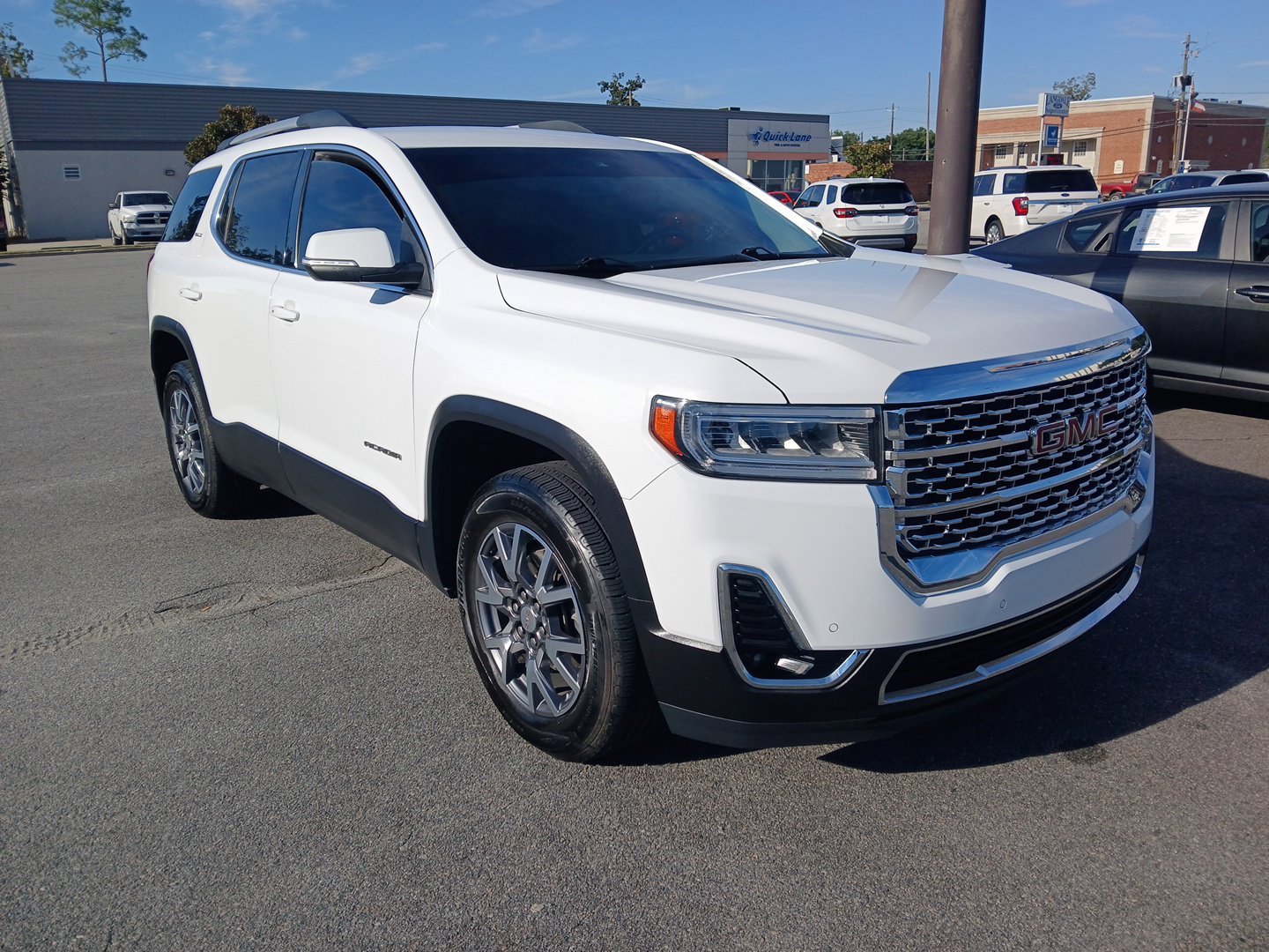 Used 2023 Summit White GMC SLT image 2
