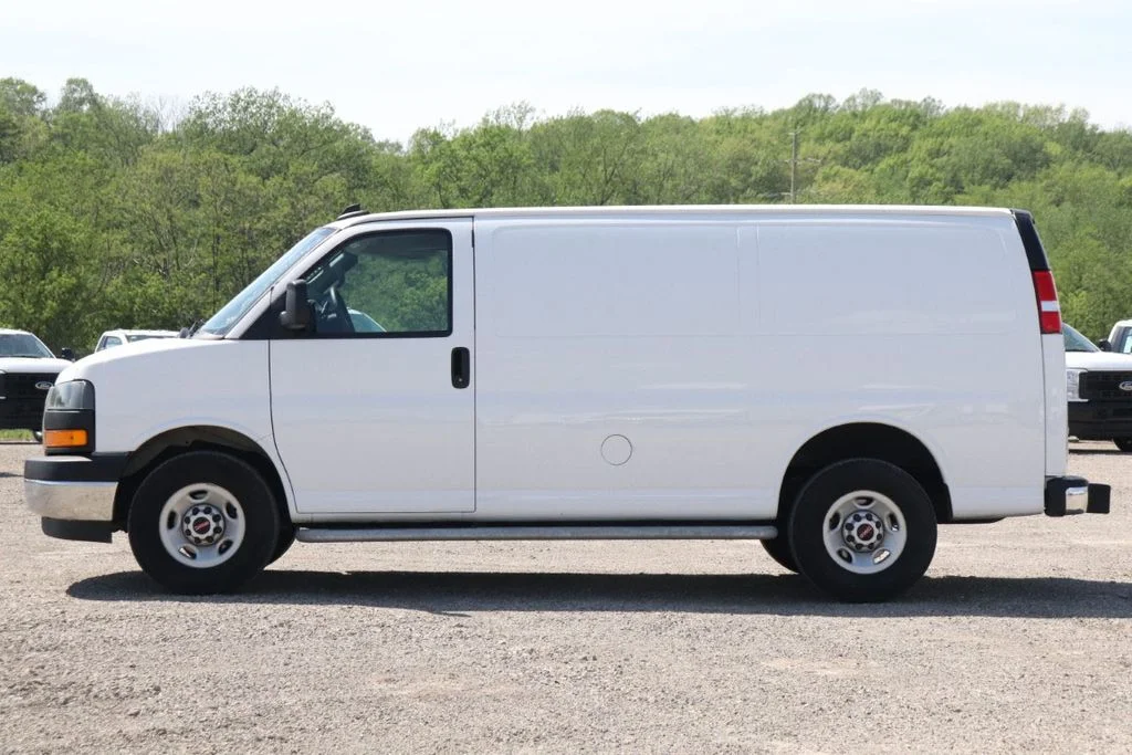 Used 2024 White GMC Work Van image 5