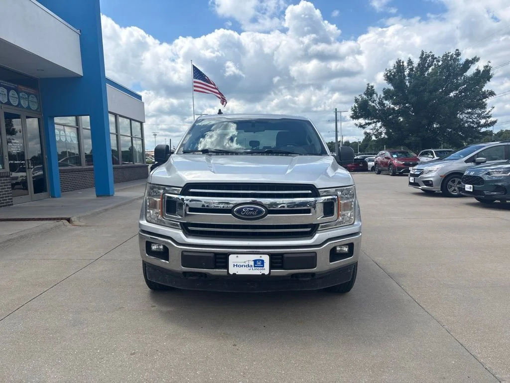 Used 2019 Silver Ford XLT image 2