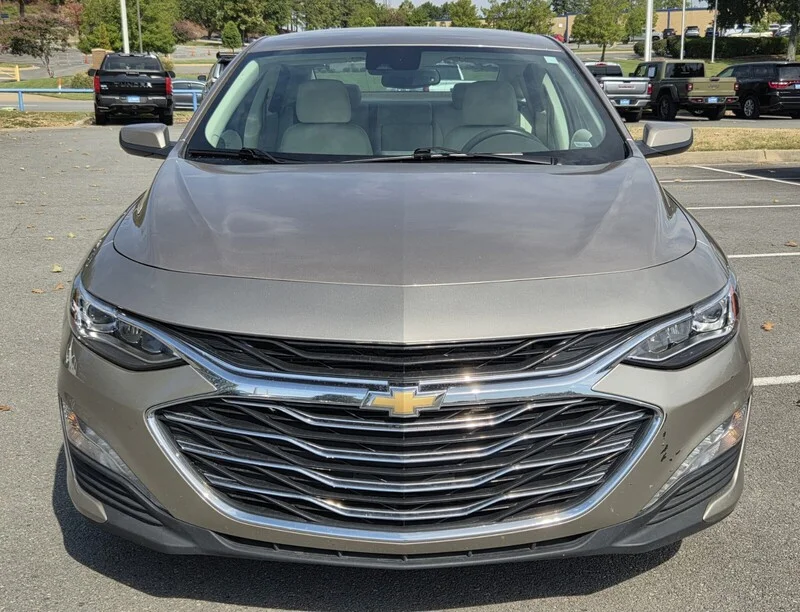Used 2024 Mineral Gray Metallic CHEVROLET LT image 5