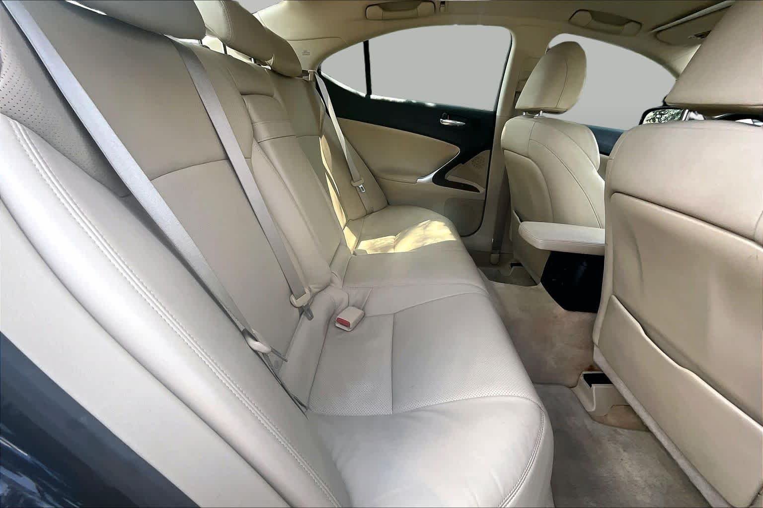 Used 2007 Obsidian Lexus  image 19