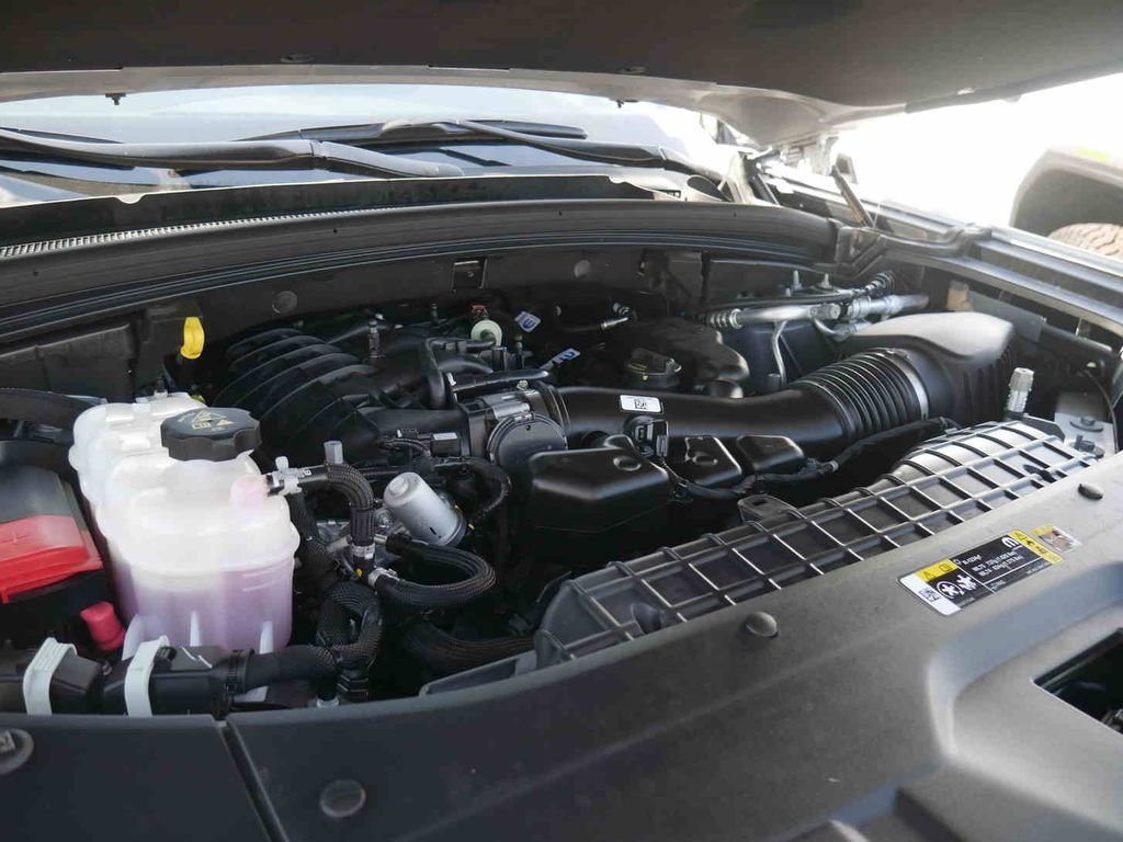 Used 2025 Silver Jeep Altitude X image 12