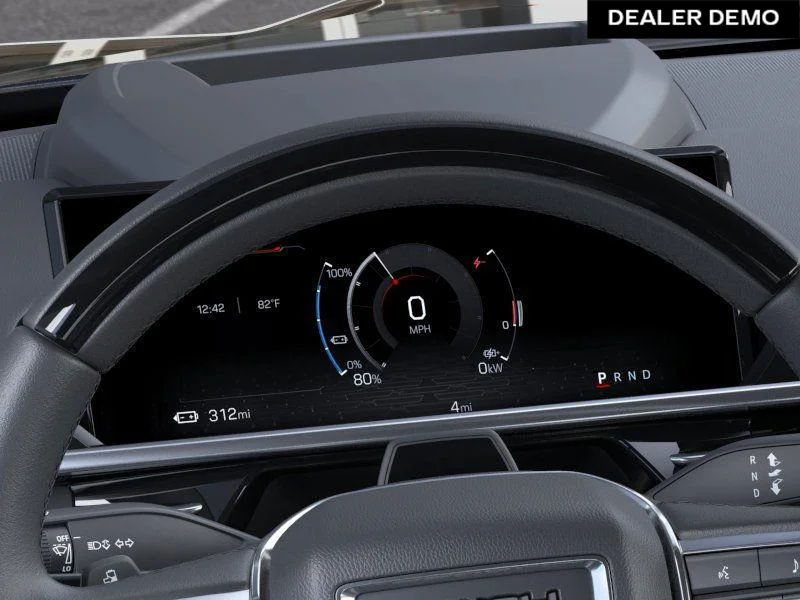 Used 2025  GMC Denali image 18