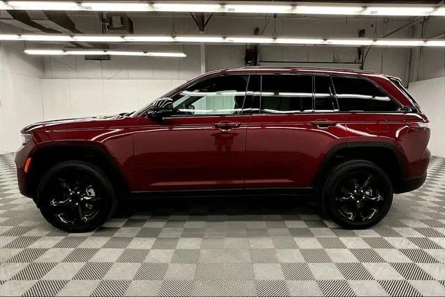 2025 Jeep Grand Cherokee Altitude - Photo 14