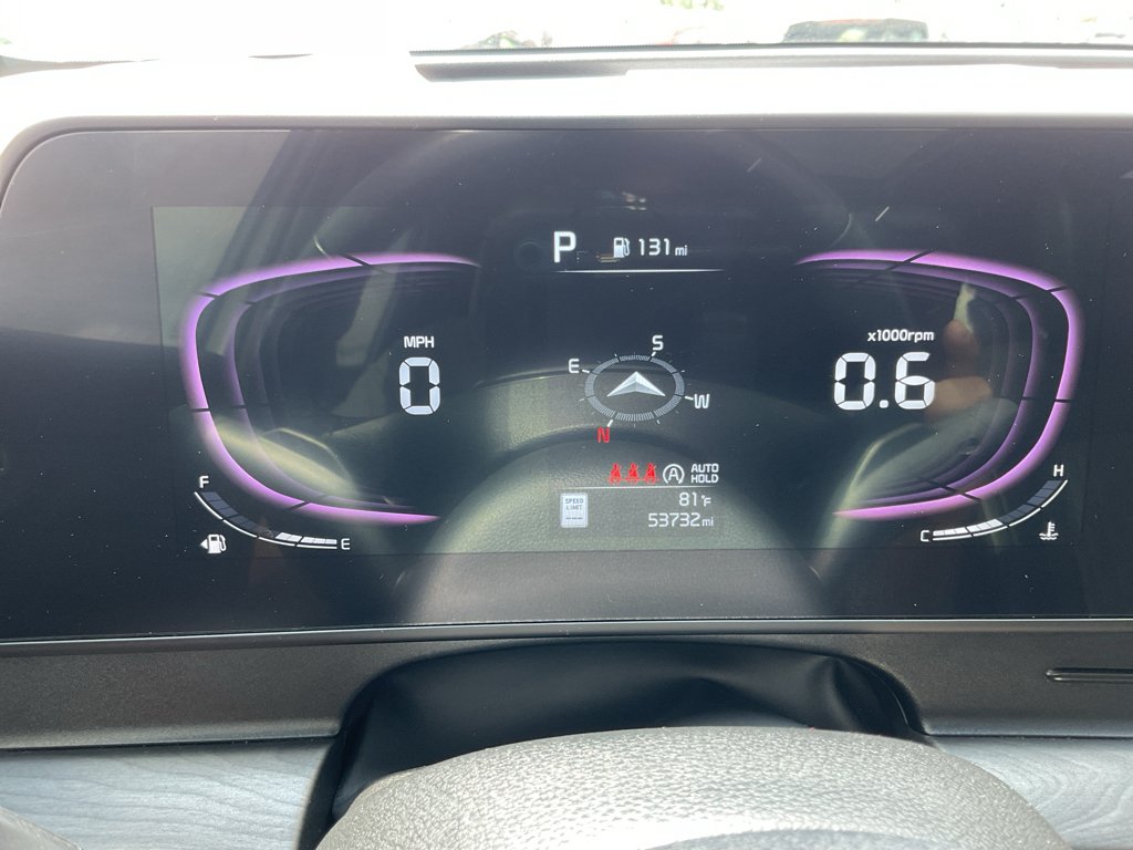 Used 2024 Glacial White Pearl Kia X-Line image 19