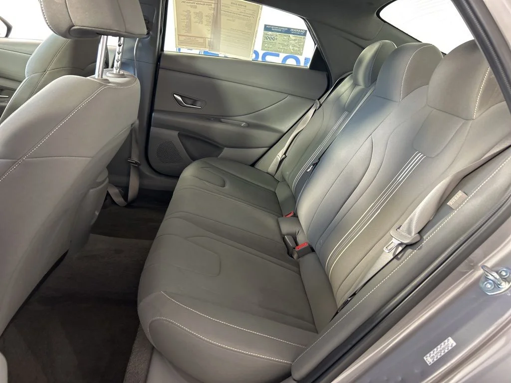 2024 Hyundai Elantra SEL - Photo 36